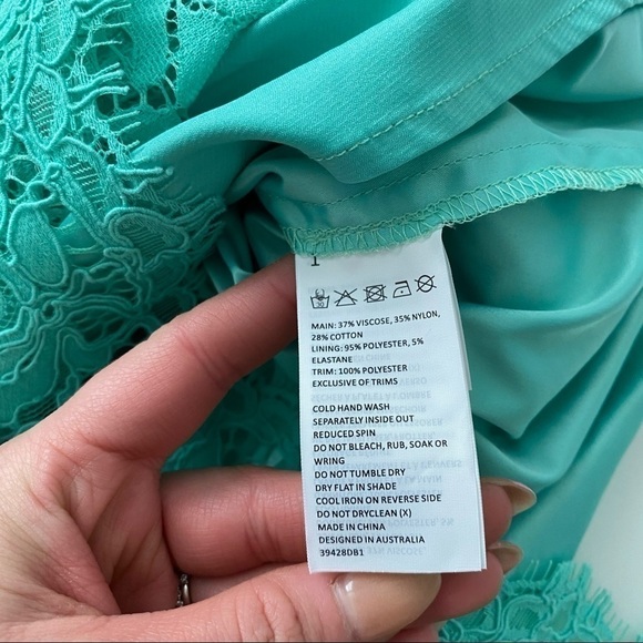 Bardot NWOT lace sheath cocktail dress Medium - Picture 6 of 10